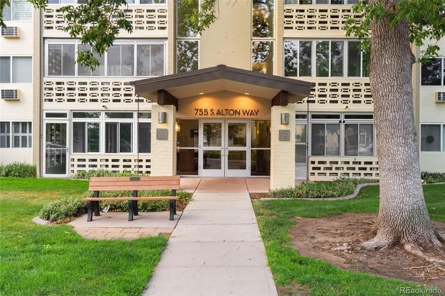 755 S Alton Way 12C, Denver, CO 80247