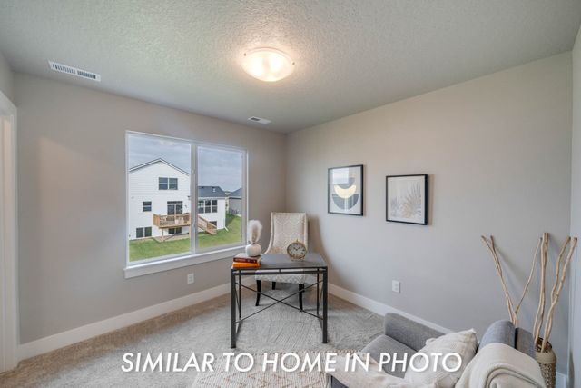 210 NE Doe Pointe Lane, Ankeny, IA 50021