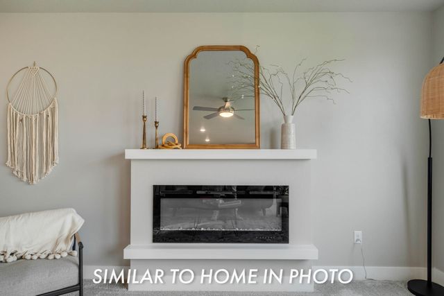 210 NE Doe Pointe Lane, Ankeny, IA 50021