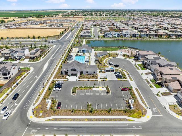 5672 SailRock, Sacramento, CA 95835