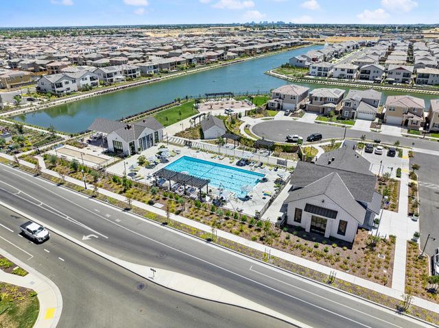 5672 SailRock, Sacramento, CA 95835