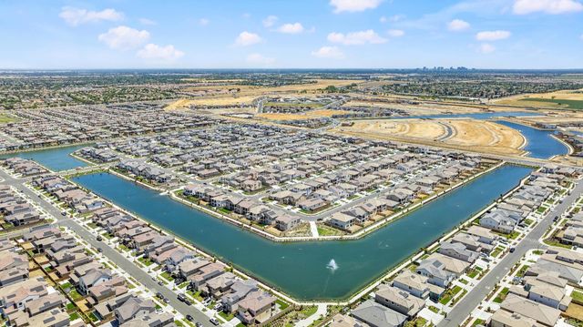 5672 SailRock, Sacramento, CA 95835