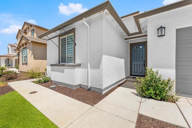 5672 SailRock, Sacramento, CA 95835