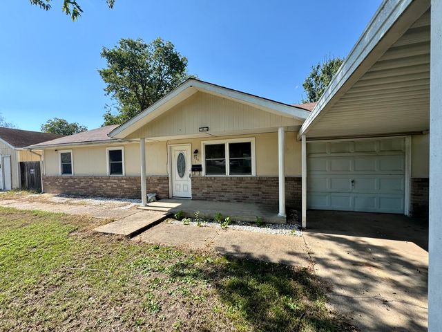 616 SE D Street SE, Miami, OK 74354