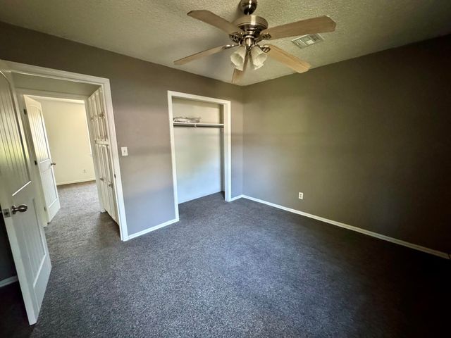 616 SE D Street SE, Miami, OK 74354