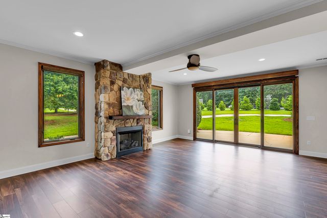100 Bennetts Crossing Court, Greer, SC 29651