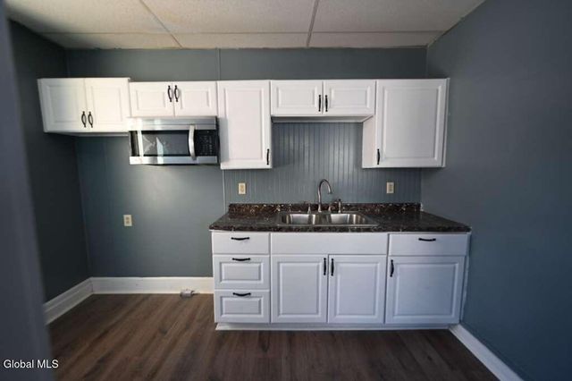 4 Washington Street Apt 1, Rensselaer, NY 12144