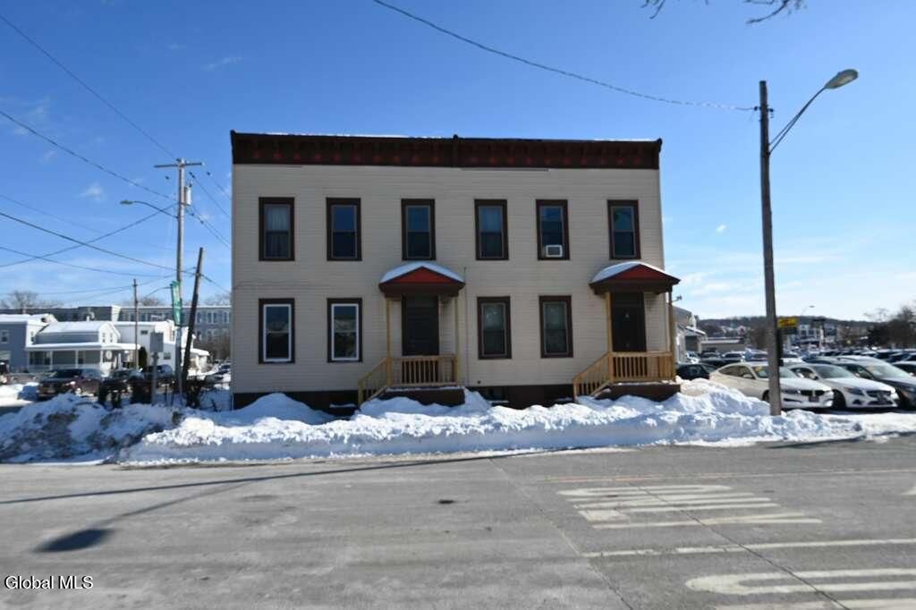 4 Washington Street Apt 1, Rensselaer, NY 12144