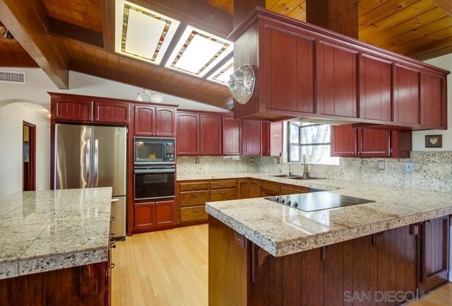 22327 Jans Oak Vw, Ramona, CA 92065