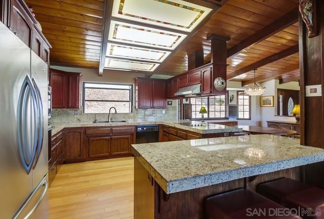 22327 Jans Oak Vw, Ramona, CA 92065