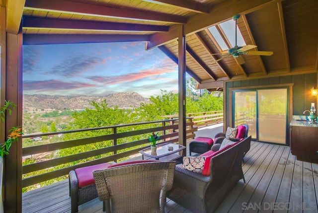 22327 Jans Oak Vw, Ramona, CA 92065