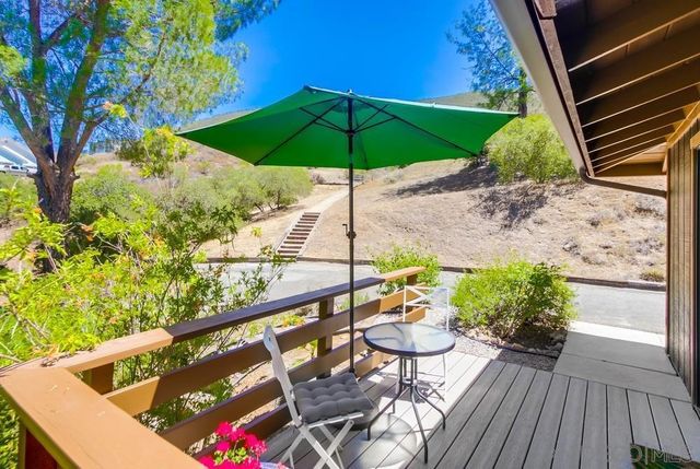 22327 Jans Oak Vw, Ramona, CA 92065