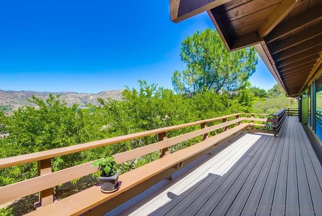 22327 Jans Oak Vw, Ramona, CA 92065