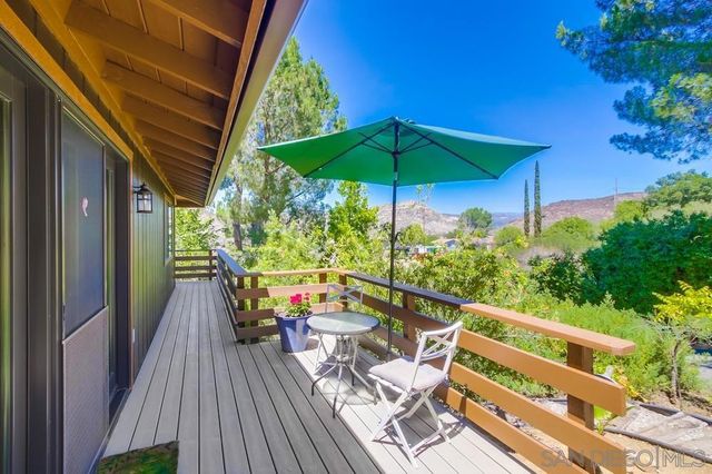 22327 Jans Oak Vw, Ramona, CA 92065