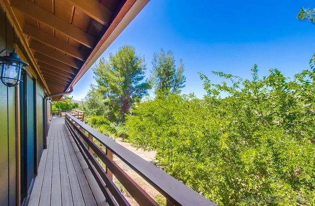 22327 Jans Oak Vw, Ramona, CA 92065