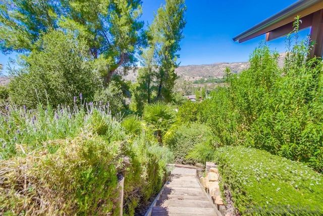 22327 Jans Oak Vw, Ramona, CA 92065