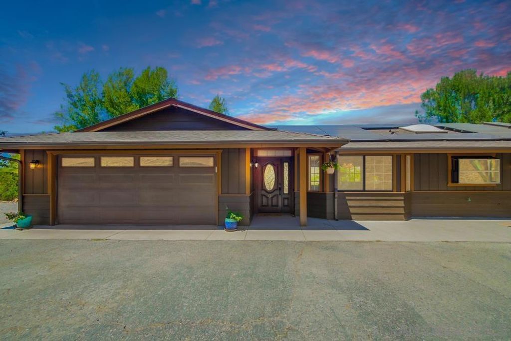 22327 Jans Oak Vw, Ramona, CA 92065