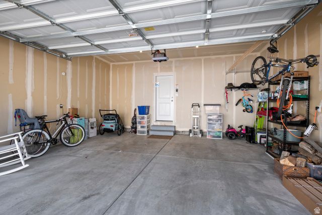 11616 S DORIAN DR, South Jordan, UT 84009