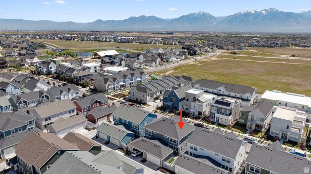 11616 S DORIAN DR, South Jordan, UT 84009