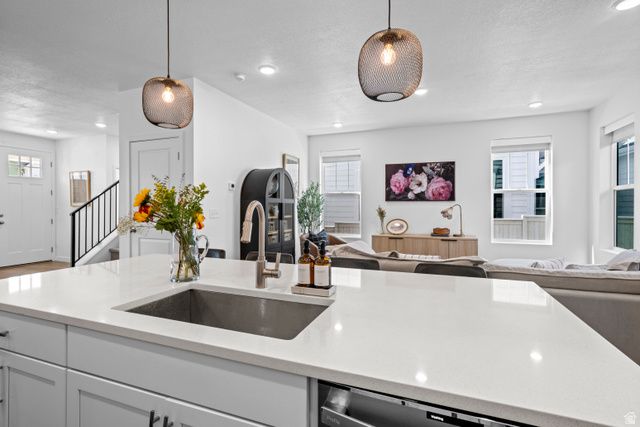 11616 S DORIAN DR, South Jordan, UT 84009