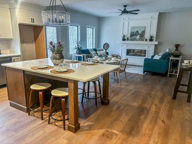 4000 S FELICITY LN, Columbia, MO 65203