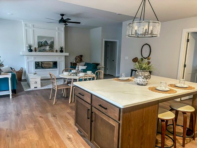 4000 S FELICITY LN, Columbia, MO 65203