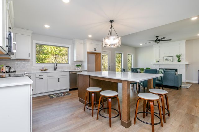 4000 S FELICITY LN, Columbia, MO 65203