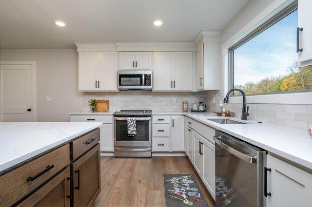 4000 S FELICITY LN, Columbia, MO 65203