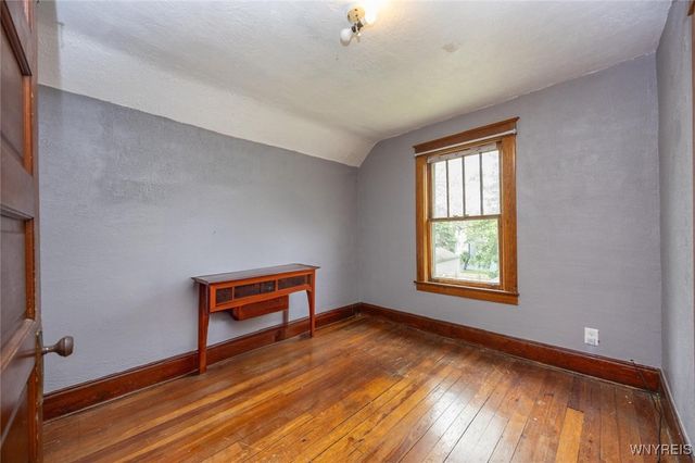 2215 South Avenue, Niagara Falls, NY 14305