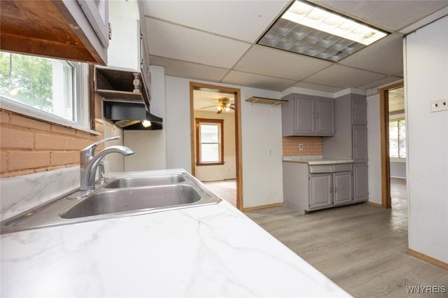 2215 South Avenue, Niagara Falls, NY 14305