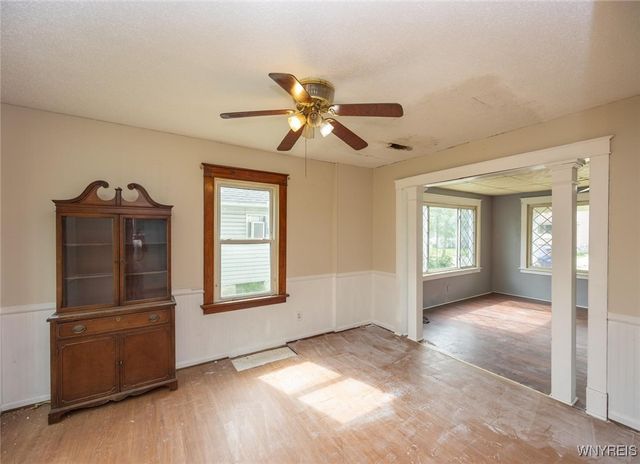 2215 South Avenue, Niagara Falls, NY 14305