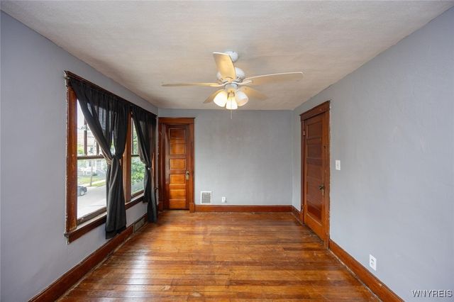 2215 South Avenue, Niagara Falls, NY 14305