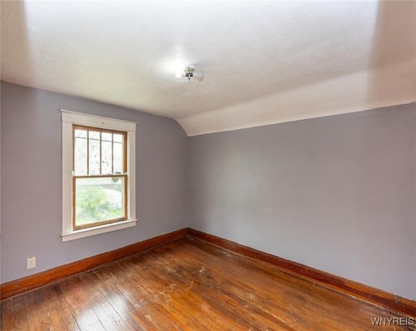 2215 South Avenue, Niagara Falls, NY 14305