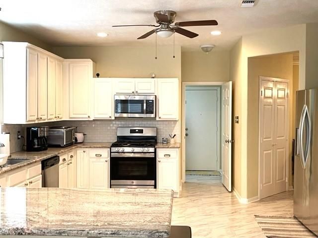 1422 Sweet Stone Court, Pasadena, TX 77586