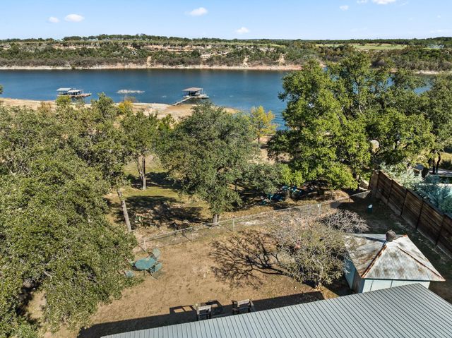 1327 Lake Shore DR, Spicewood, TX 78669