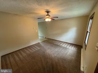 512 ALLSTON CR, Winchester, VA 22601