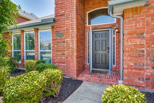 1644 Bennington Drive, Carrollton, TX 75007