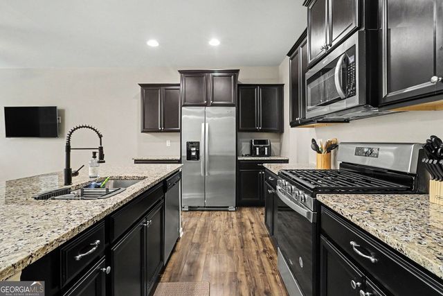 6131 Centennial Run, Atlanta, GA 30349