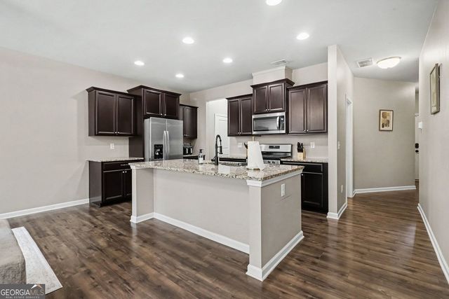 6131 Centennial Run, Atlanta, GA 30349