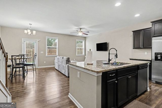 6131 Centennial Run, Atlanta, GA 30349