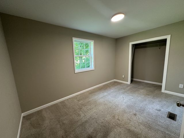 525 Oak St, Shelbyville, TN 37160