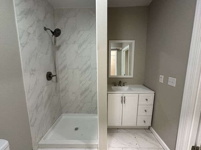 525 Oak St, Shelbyville, TN 37160