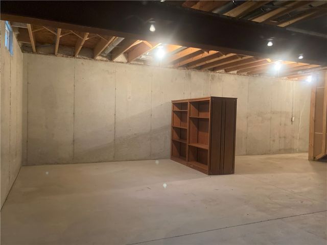 32 Intermediate Unit Drive, California, PA 15423