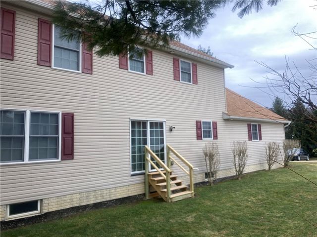 32 Intermediate Unit Drive, California, PA 15423