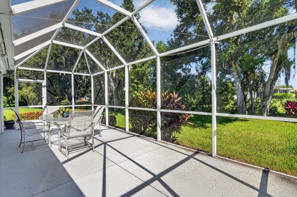 Image 11 of property listing at 7165 MELROSE PLACE, Bradenton, FL 34203