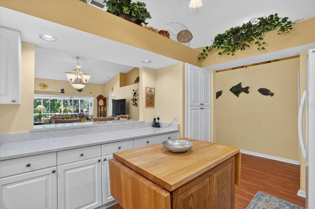 Image 17 of property listing at 7165 MELROSE PLACE, Bradenton, FL 34203