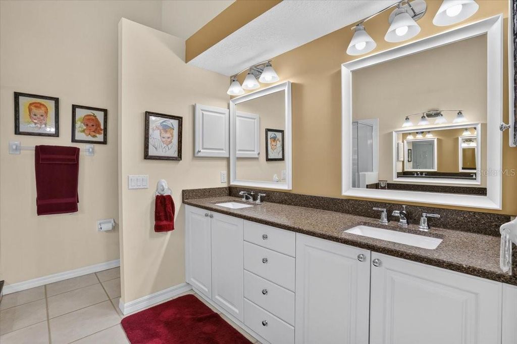 Image 33 of property listing at 7165 MELROSE PLACE, Bradenton, FL 34203
