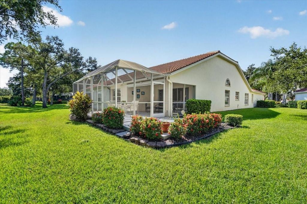 Image 5 of property listing at 7165 MELROSE PLACE, Bradenton, FL 34203