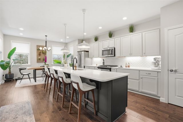 9330 Peebles Rd, Mccandless, PA 15101