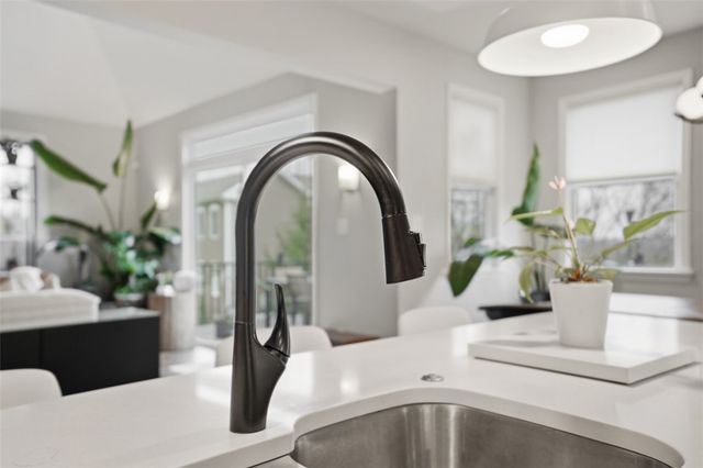 9330 Peebles Rd, Mccandless, PA 15101